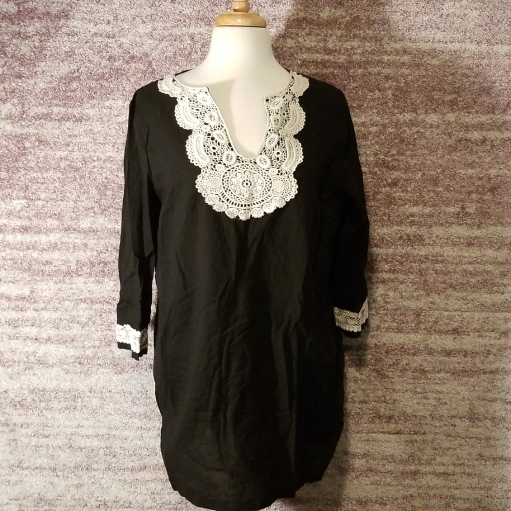 Tunic with lace